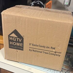 Hgtv 9” Santa. Cookie jar brand new never used no flaws make an offer today!